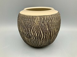 Vase en grès texture noir